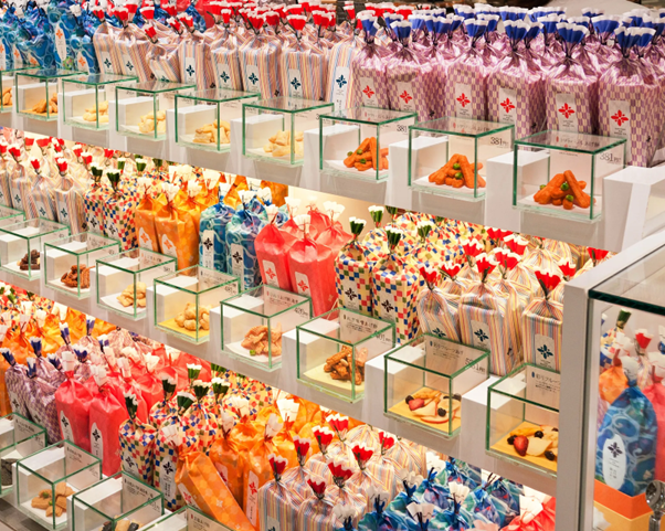 Japanese sweets and snack gifts on display